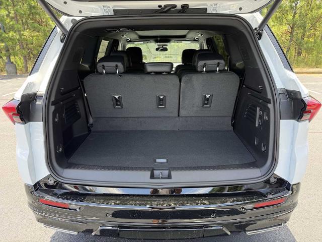 Photo of 2025 Summit White Buick Enclave