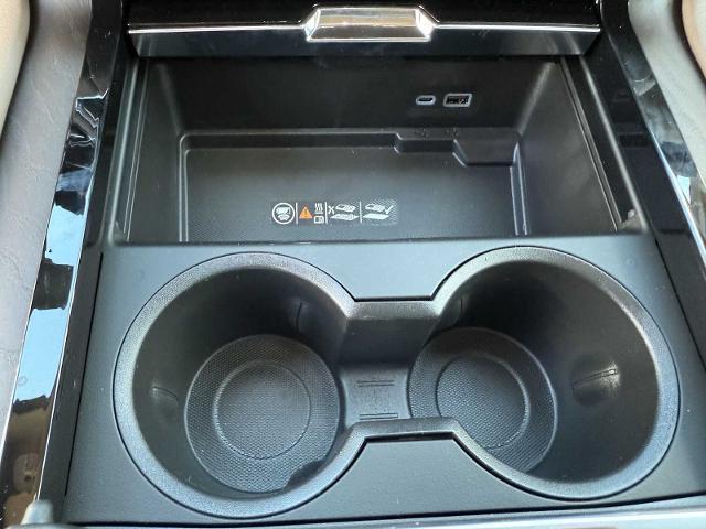 Photo of 2025 White Frost Tricoat GMC Yukon