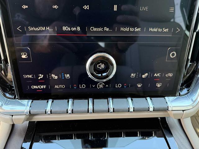 Photo of 2025 White Frost Tricoat GMC Yukon