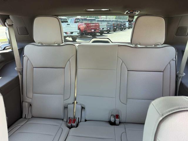 Photo of 2025 White Frost Tricoat GMC Yukon