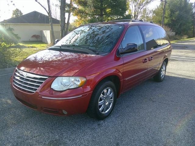 2005 Chrysler Town & Country