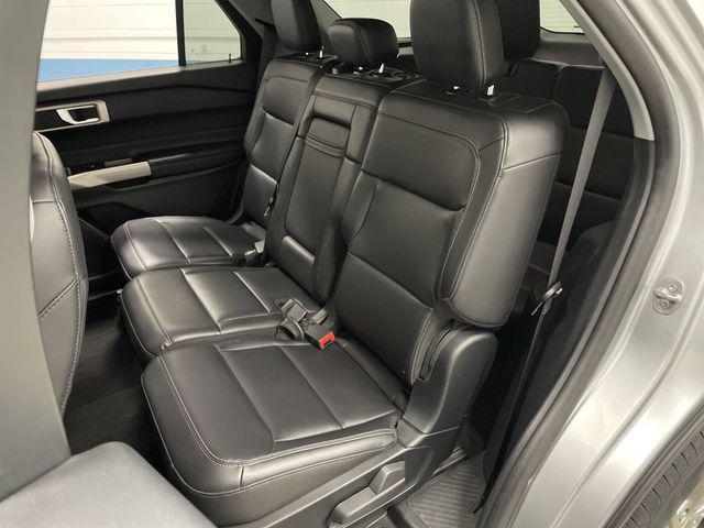 Photo of 2023 Iconic Silver Metallic Ford Explorer