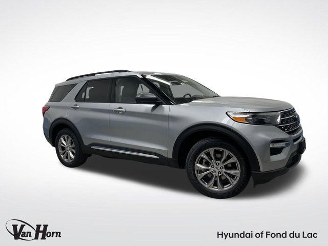Photo of 2023 Iconic Silver Metallic Ford Explorer