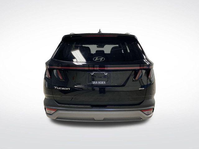 Photo of 2025 Phantom Black Hyundai TUCSON