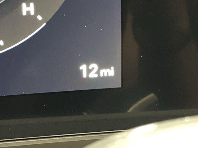 Photo of 2025 Phantom Black Hyundai TUCSON