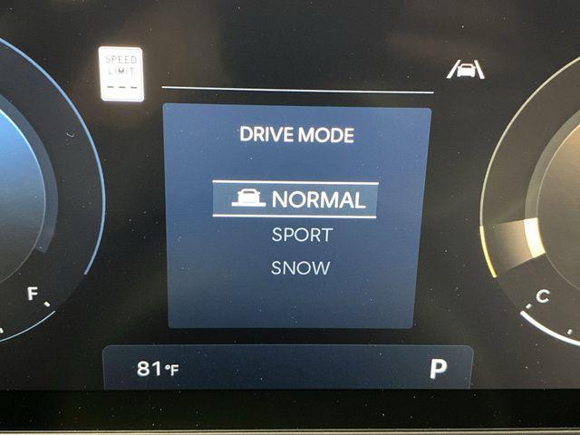 Photo of 2025 Ecotronic Gray Pearl Hyundai KONA