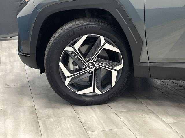 Photo of 2024 Amazon Gray Hyundai TUCSON Hybrid