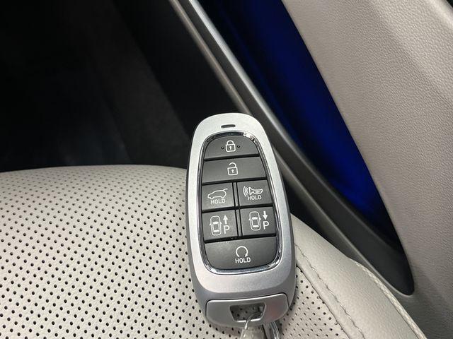 Photo of 2024 Amazon Gray Hyundai TUCSON Hybrid