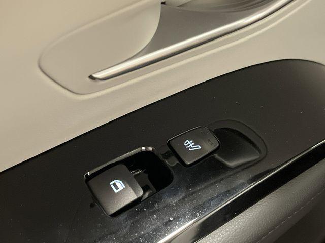 Photo of 2024 Amazon Gray Hyundai TUCSON Hybrid