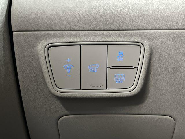 Photo of 2024 Amazon Gray Hyundai TUCSON Hybrid