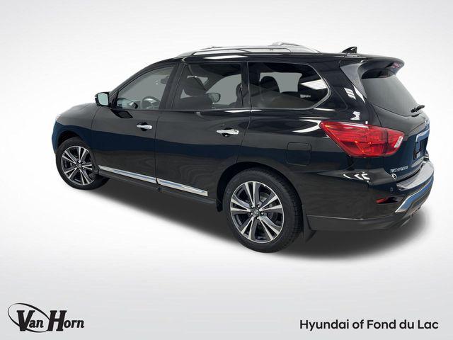 Photo of 2020 Magnetic Black Pearl Nissan Pathfinder