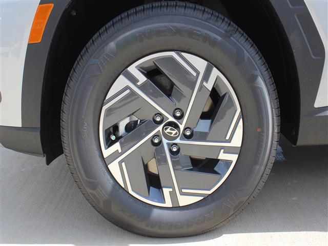 Photo of 2025 Shimmering Silver Hyundai TUCSON Hybrid
