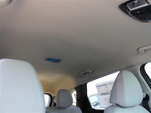 Photo of 2025 Shimmering Silver Hyundai TUCSON Hybrid