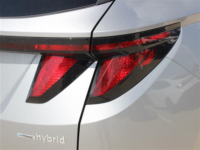 Photo of 2025 Shimmering Silver Hyundai TUCSON Hybrid