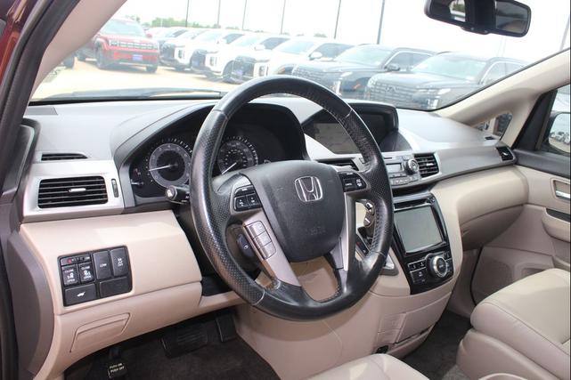 Photo of 2016 Deep Scarlet Pearl Honda Odyssey