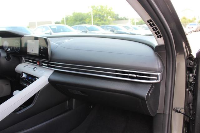 Photo of 2025 Amazon Gray Hyundai ELANTRA