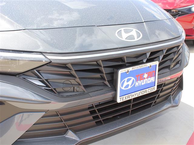 Photo of 2025 Ecotronic Gray Hyundai ELANTRA