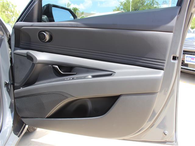 Photo of 2025 Ecotronic Gray Hyundai ELANTRA