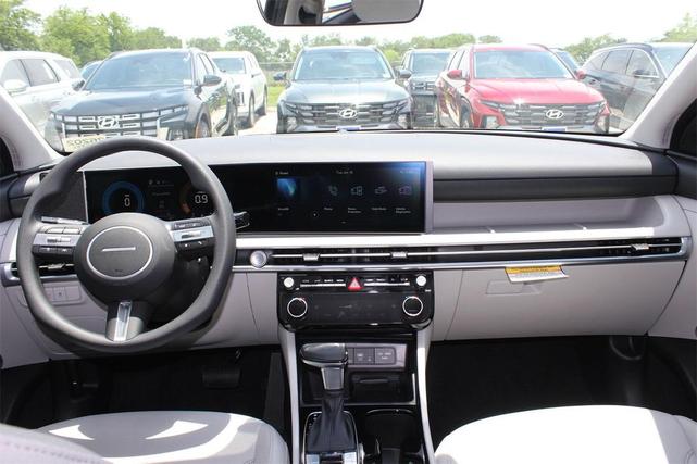 Photo of 2025 Phantom Black Hyundai TUCSON