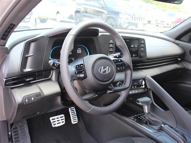 Photo of 2025 Fluid Metal Hyundai ELANTRA