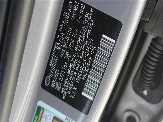 Photo of 2025 Fluid Metal Hyundai ELANTRA