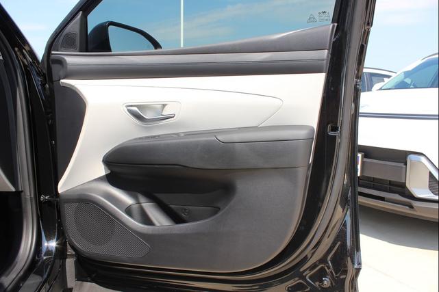 Photo of 2026 Phantom Black Hyundai TUCSON