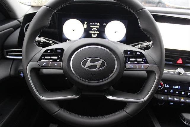 Photo of 2025 Amazon Gray Hyundai ELANTRA