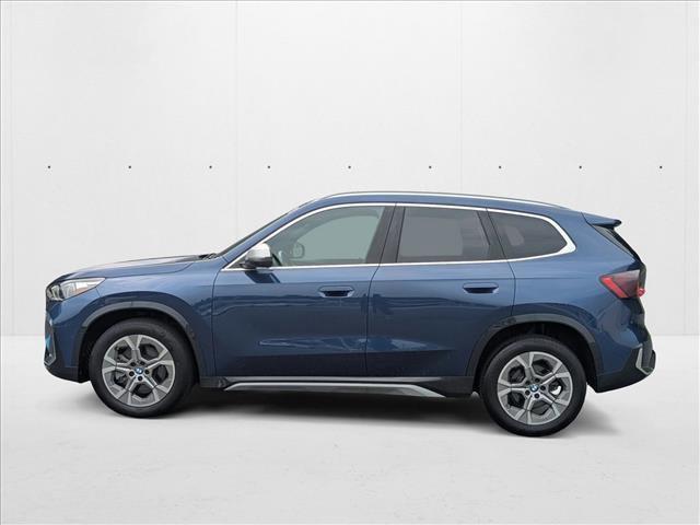 Photo of 2023 Silver/Gray BMW X1