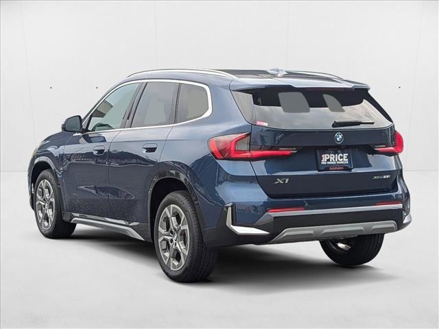 Photo of 2023 Silver/Gray BMW X1