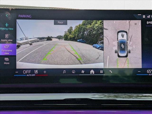 Photo of 2025 Alpine White BMW i5