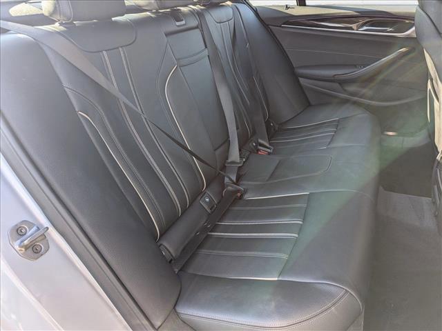 Photo of 2018 Glacier Silver Metallic BMW 530