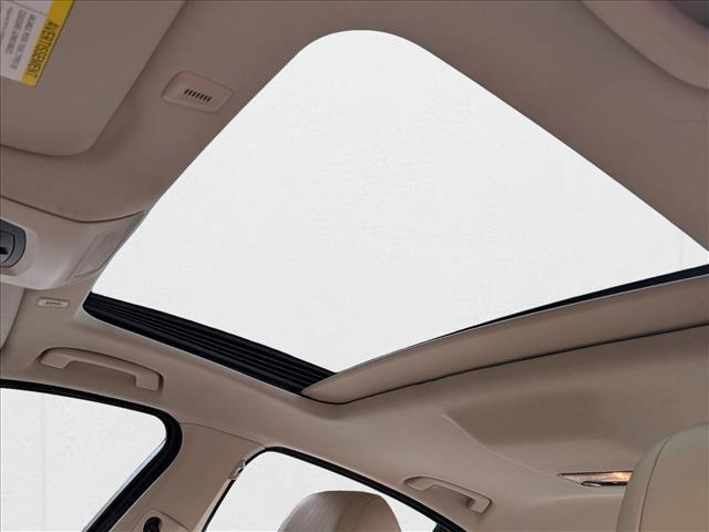 Photo of 2016 Alpine White BMW 528