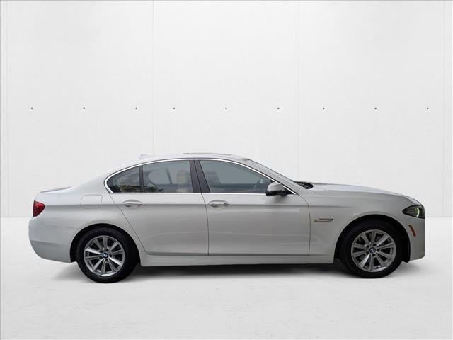 Photo of 2016 Alpine White BMW 528