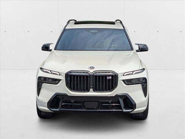 Photo of 2023 Mineral White Metallic BMW X7