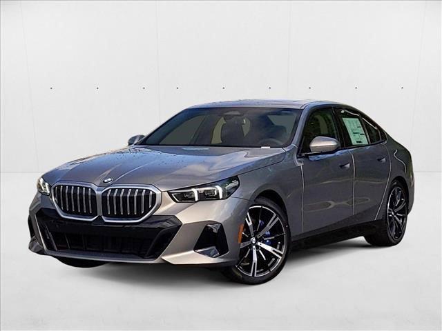 Photo of 2025 Oxide Grey Metallic BMW 530