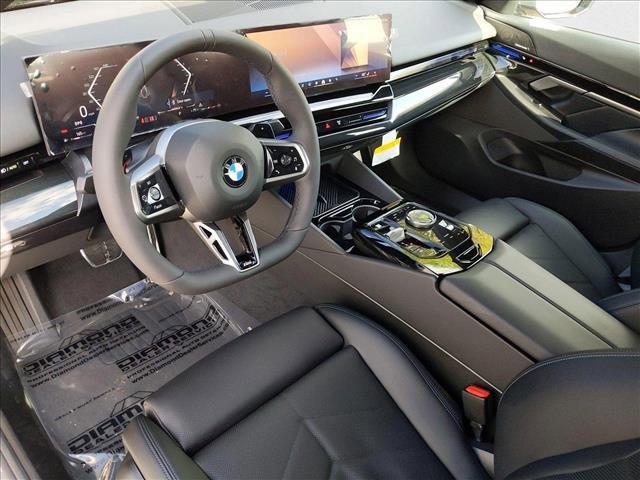 Photo of 2025 Oxide Grey Metallic BMW 530