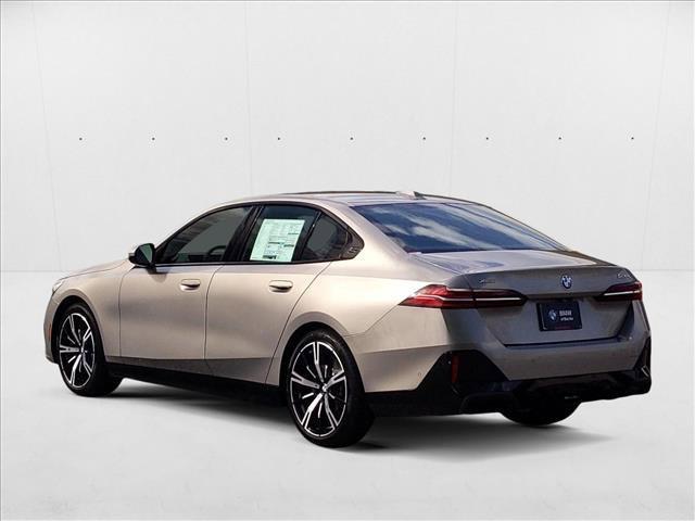 Photo of 2025 Oxide Grey Metallic BMW 530