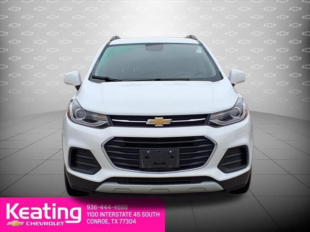 Photo of 2022 Summit White Chevrolet Trax