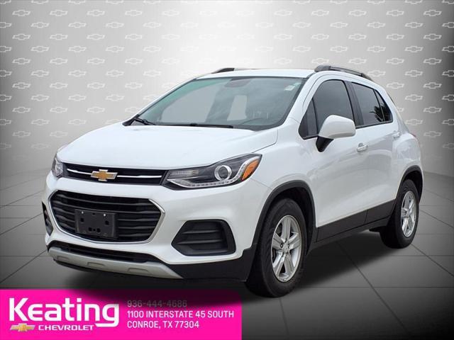 Photo of 2022 Summit White Chevrolet Trax