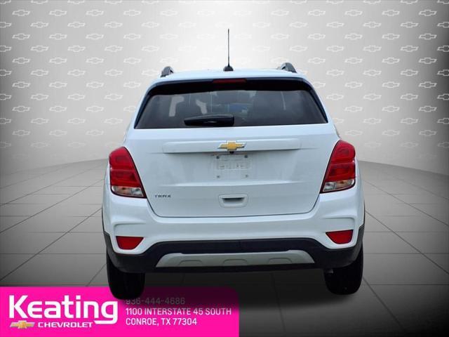 Photo of 2022 Summit White Chevrolet Trax