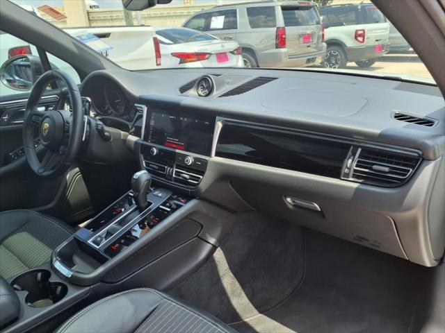 Photo of 2024 White Porsche Macan