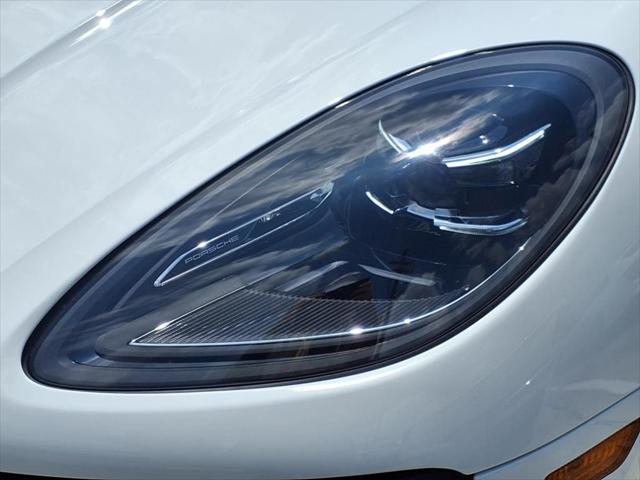 Photo of 2024 White Porsche Macan