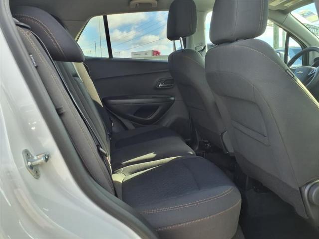 Photo of 2022 Summit White Chevrolet Trax