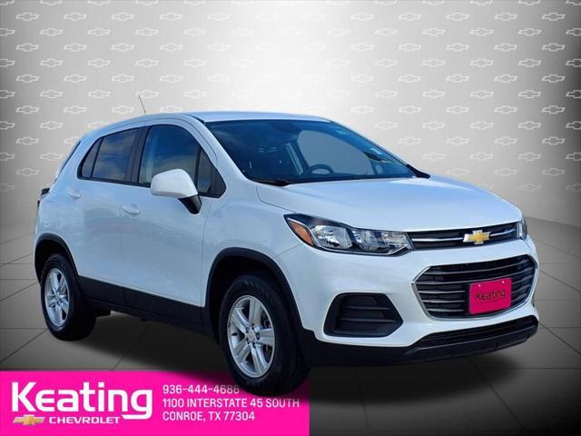 Photo of 2022 Summit White Chevrolet Trax