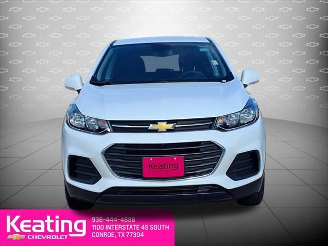Photo of 2022 Summit White Chevrolet Trax