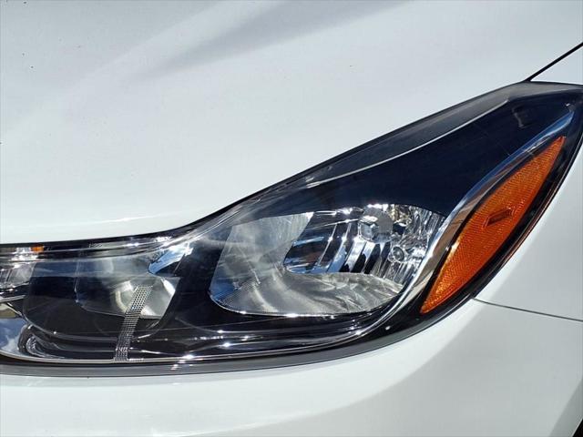 Photo of 2022 Summit White Chevrolet Trax