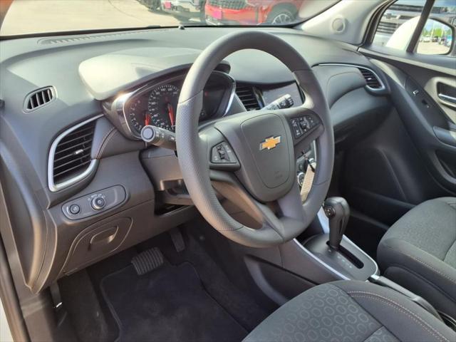 Photo of 2022 Summit White Chevrolet Trax