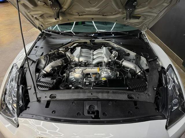 Photo of 2009 Super Silver 3-Coat Metallic Nissan GT-R