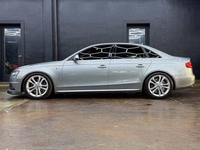 Photo of 2011 Ice Silver Metallic Audi S4