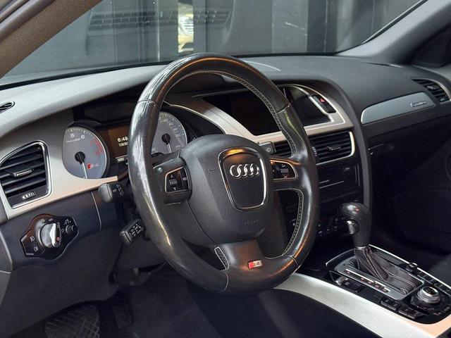 Photo of 2011 Ice Silver Metallic Audi S4